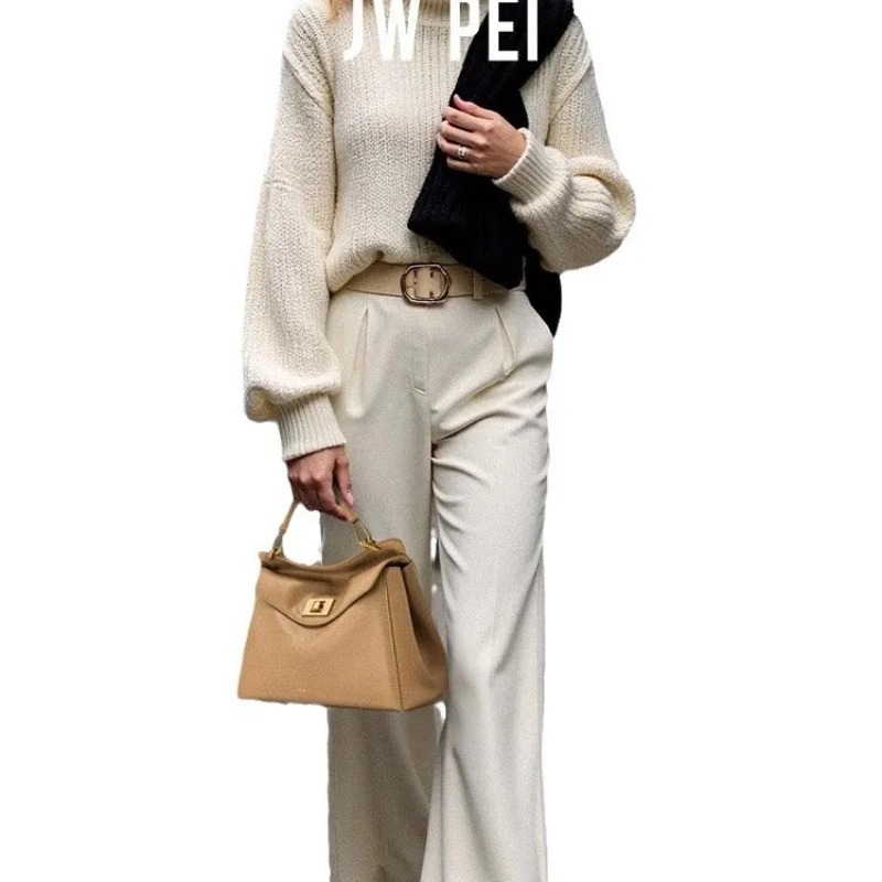 2026 JW PEI Pillow Bag, Lock B - Luxury Bags That Are Affordable 리뷰 및 가격